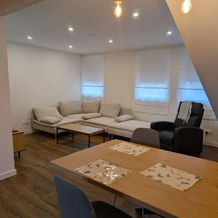 Appartement Modern Apartment, Luxury Meets Coziness